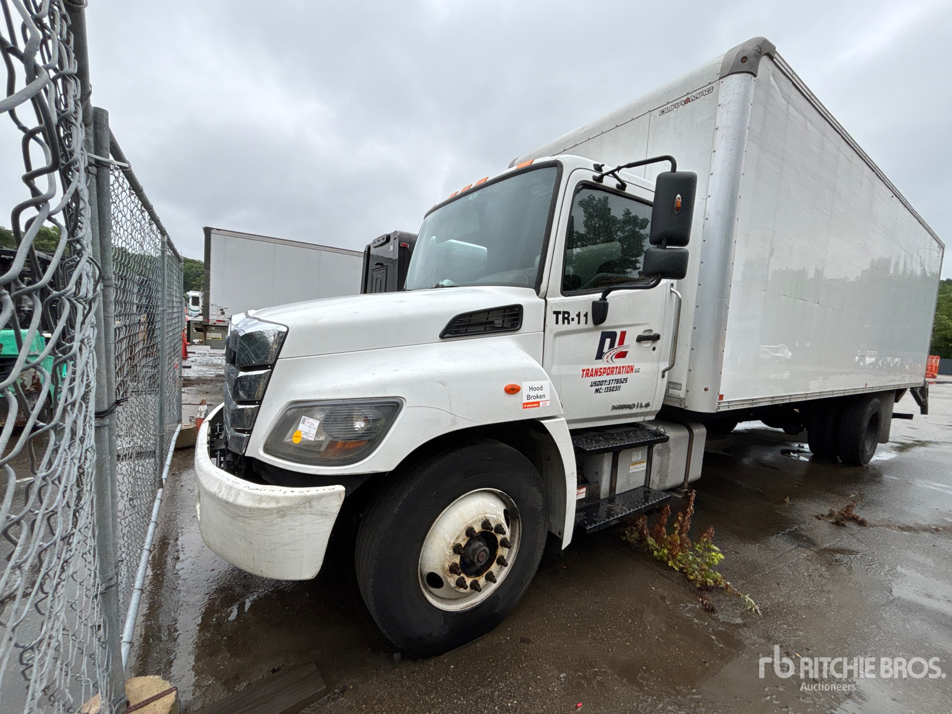 2022 Hino 268