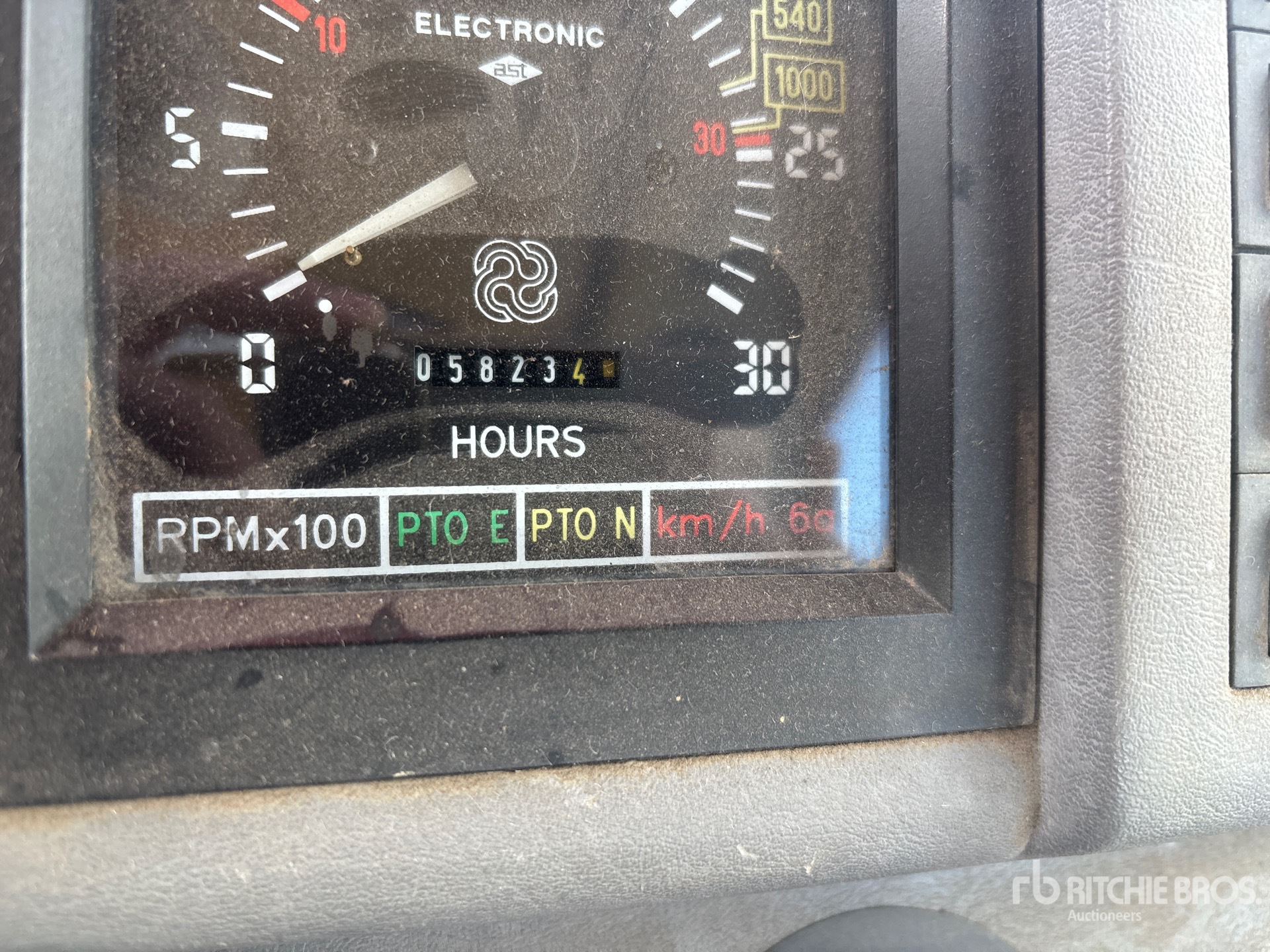 1994 Agco 8610