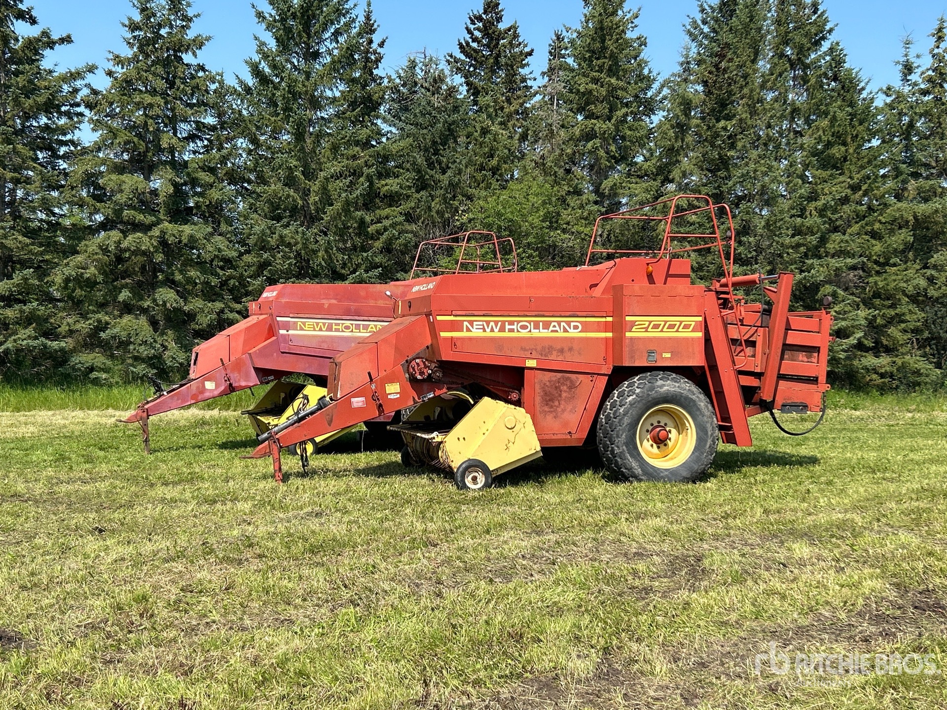 New Holland 2000