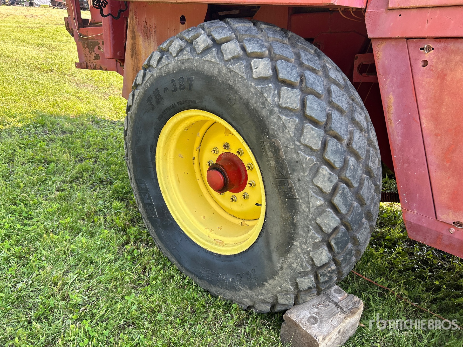 1989 New Holland 2000