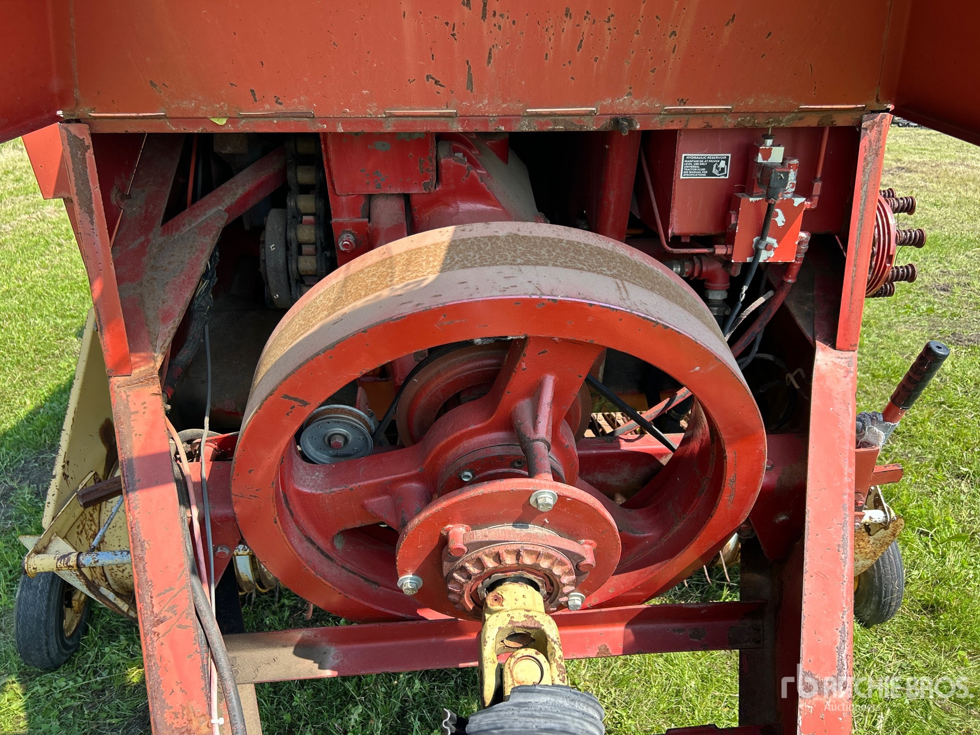 New Holland 2000