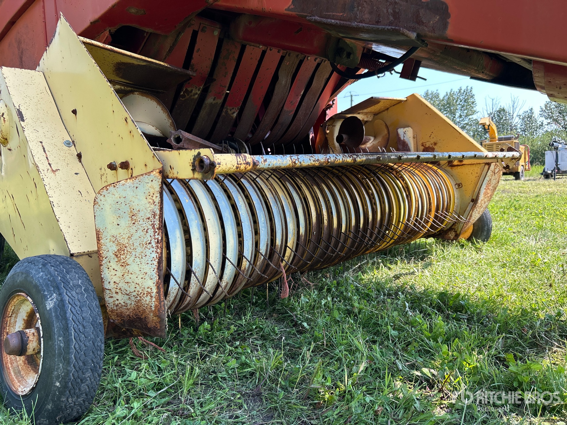 New Holland 2000