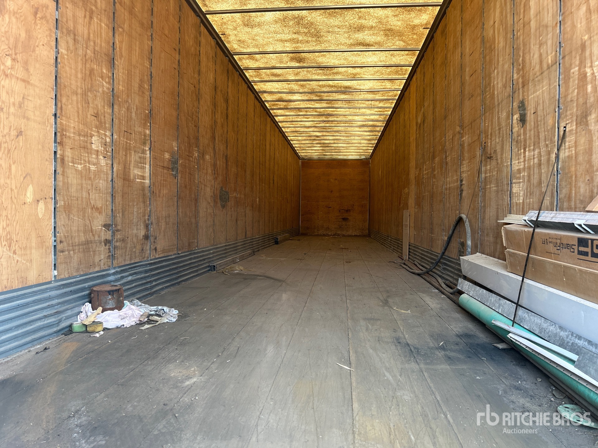 2002 Manac 53 ft x 102 in T/A