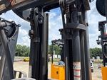 Hydraulics with Mast Lift Cylinders