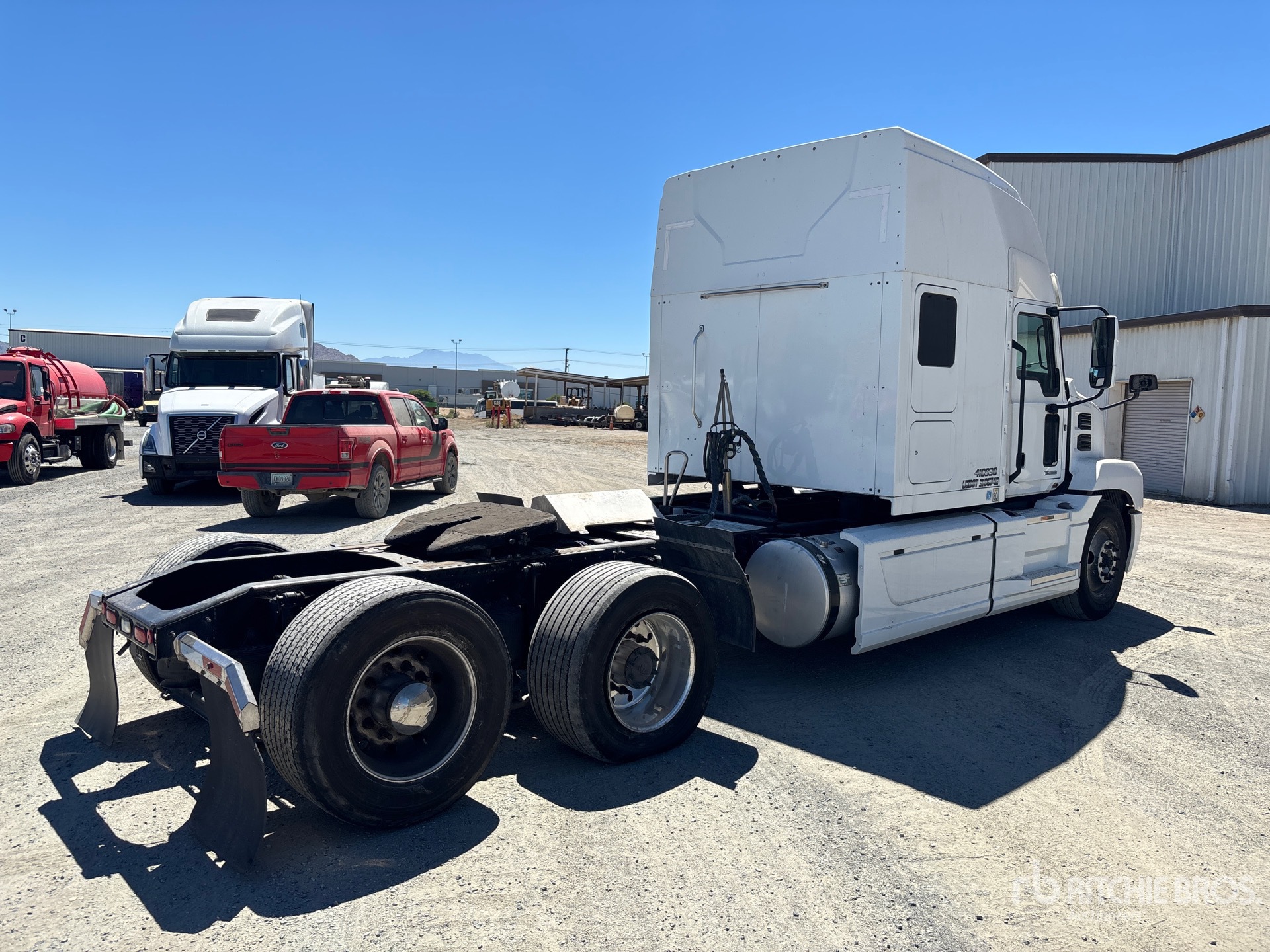 2023 Mack AN64T