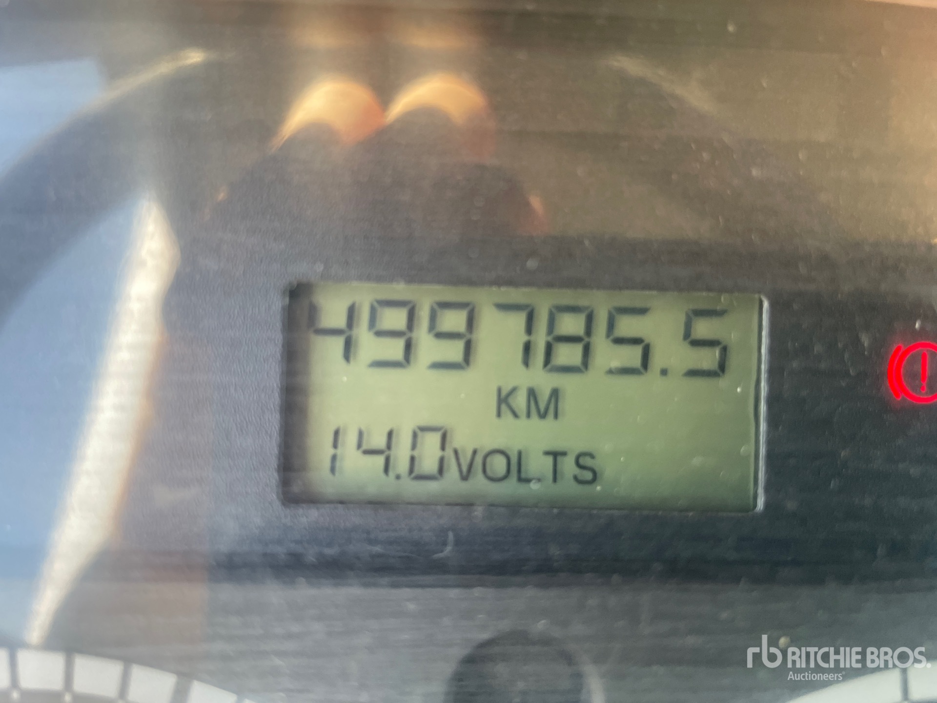 General Appearance with Hour Meter / Odometer