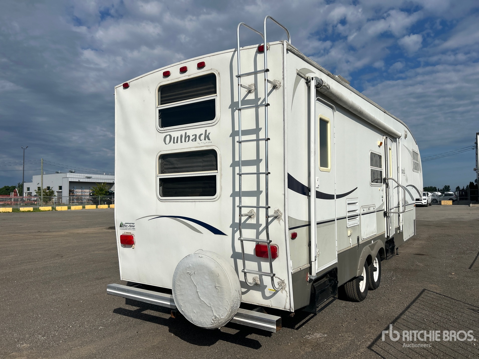 General Appearance with Picture, Right Rear Corner