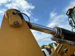 Hydraulics with Bucket Tilt Cylinders