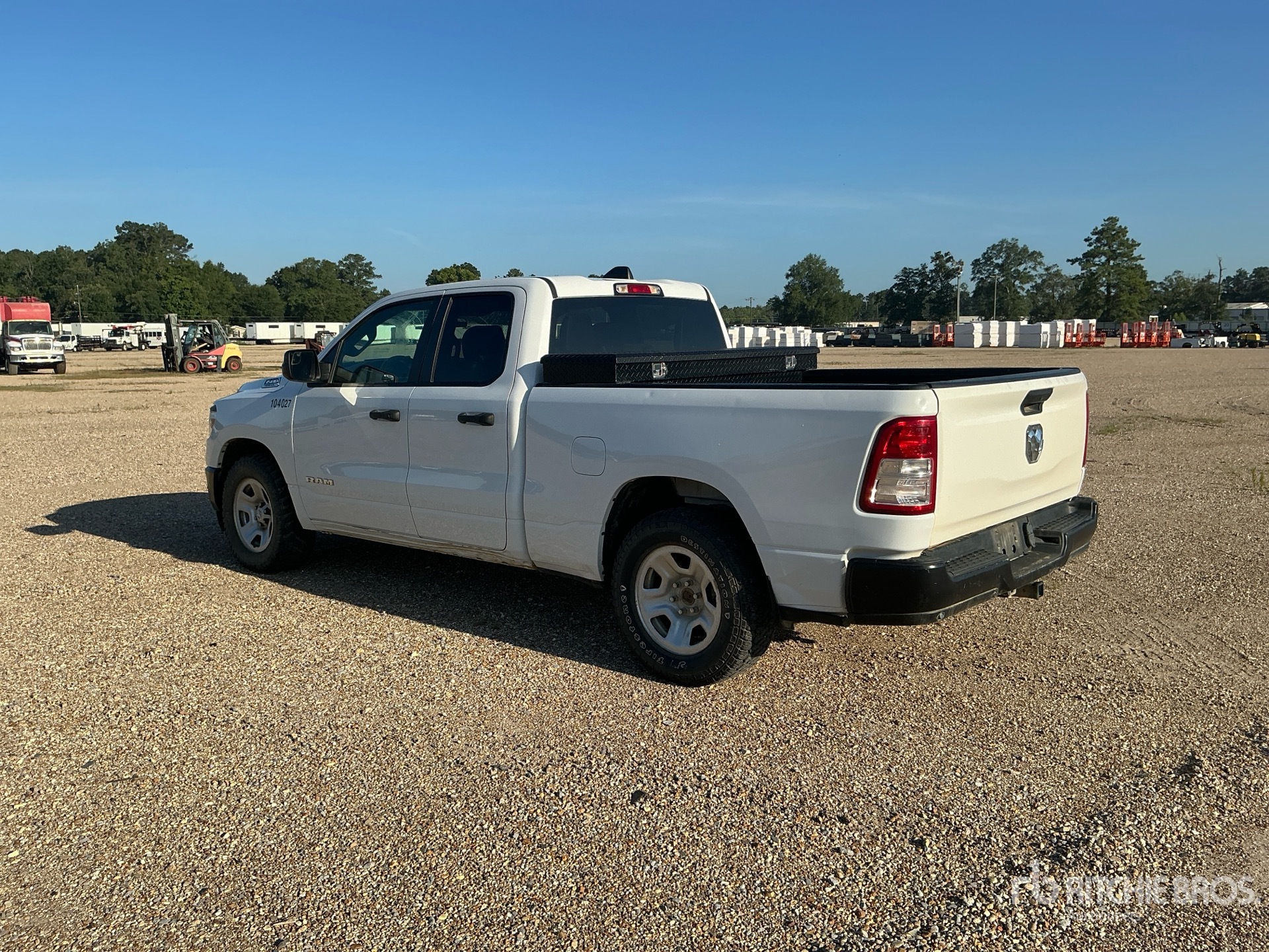 General Appearance with Picture, Left Rear Corner