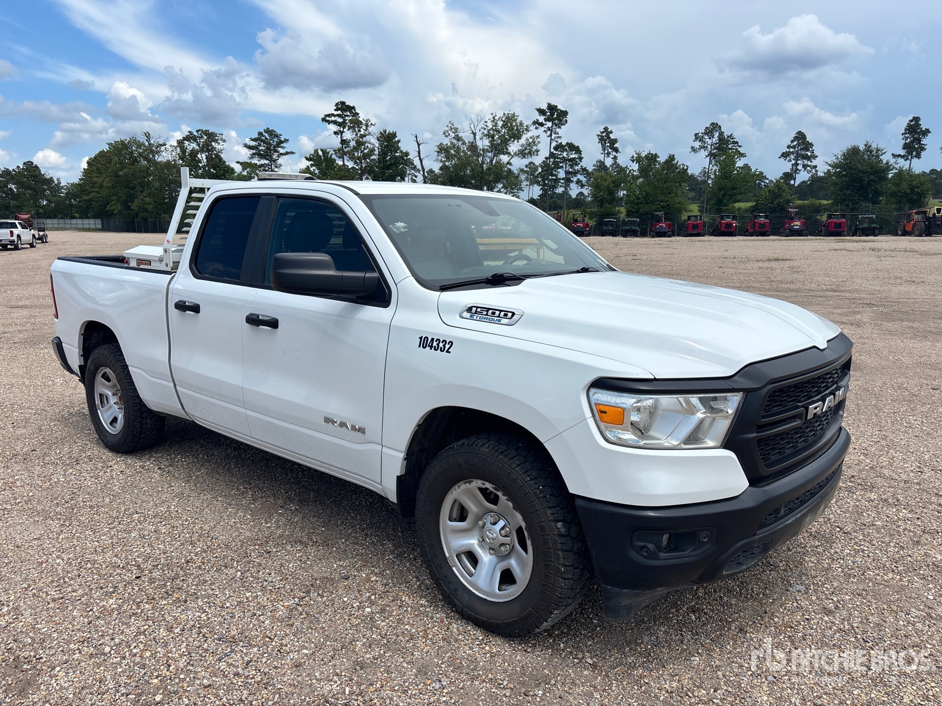 General Appearance with Picture, Right Front Corner