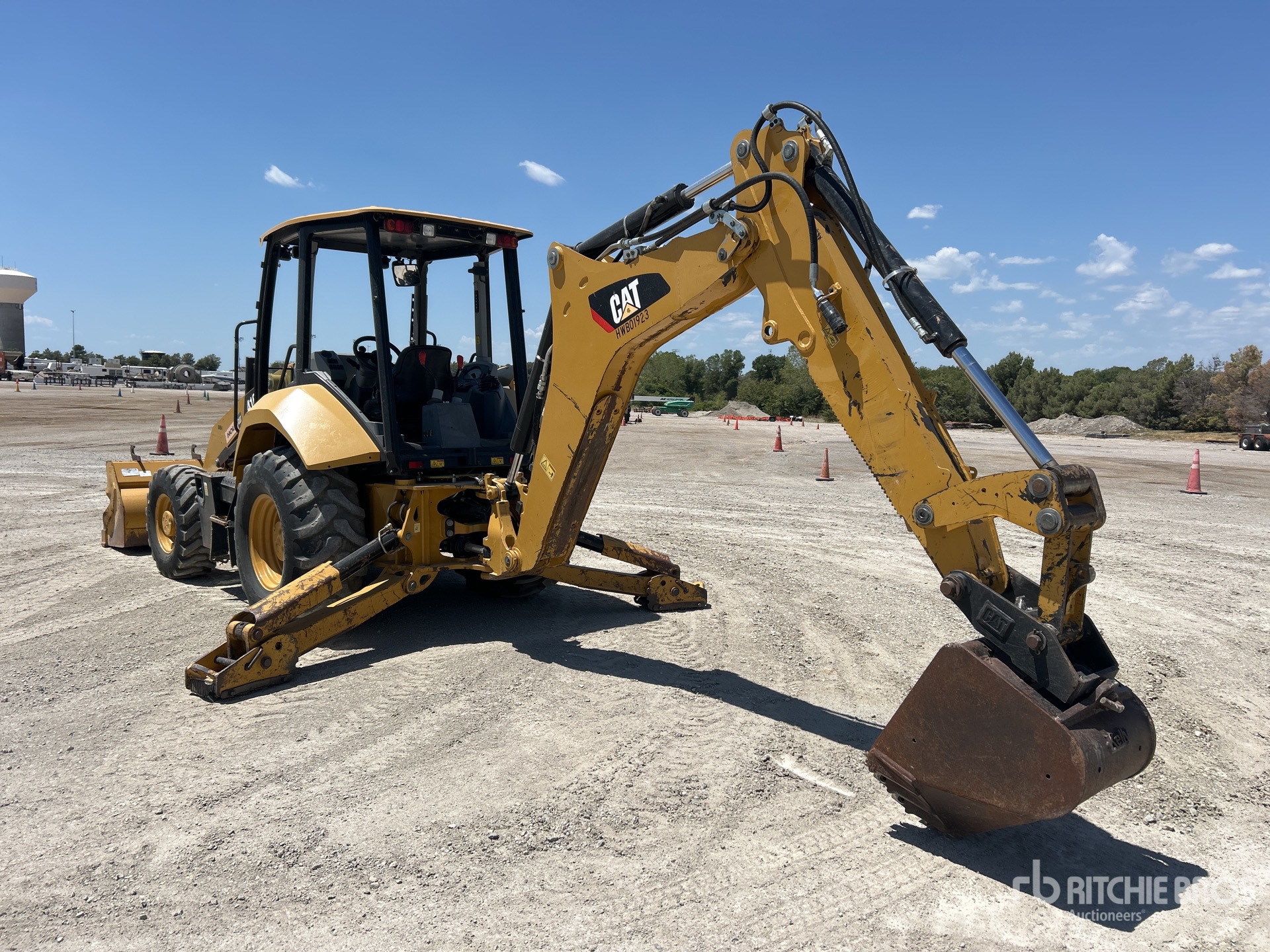 2019 Caterpillar 416F2