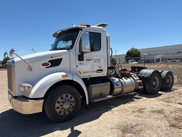 2020 Peterbilt 567 6x4 T/A Day Cab Truck Tractor 2020 Peterbilt 567 6x4 T/A Day Cab Truck Tractor