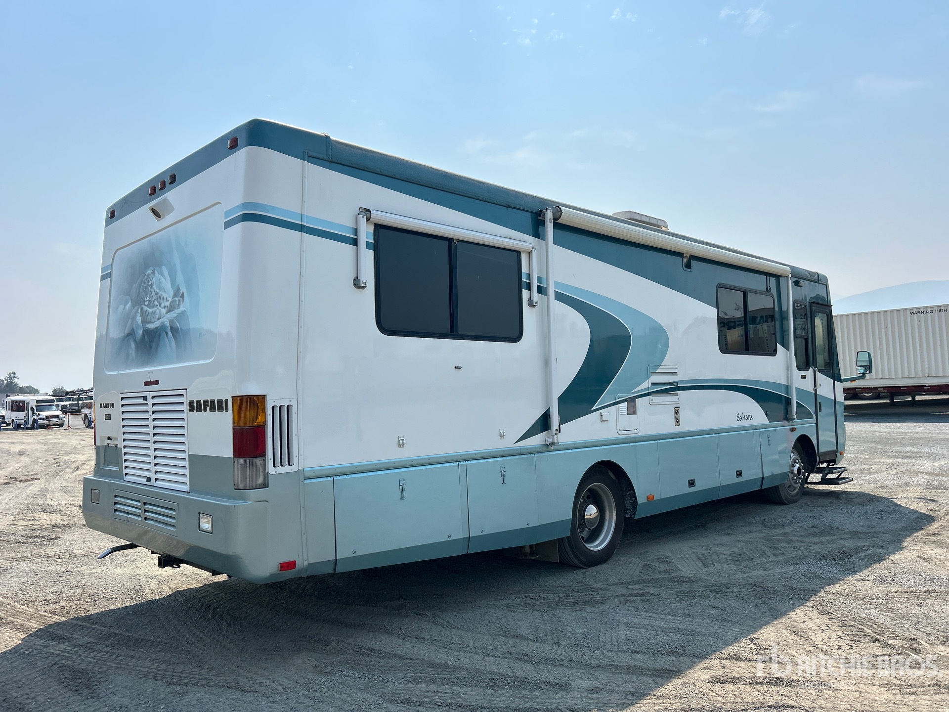 General Appearance with Picture, Right Rear Corner