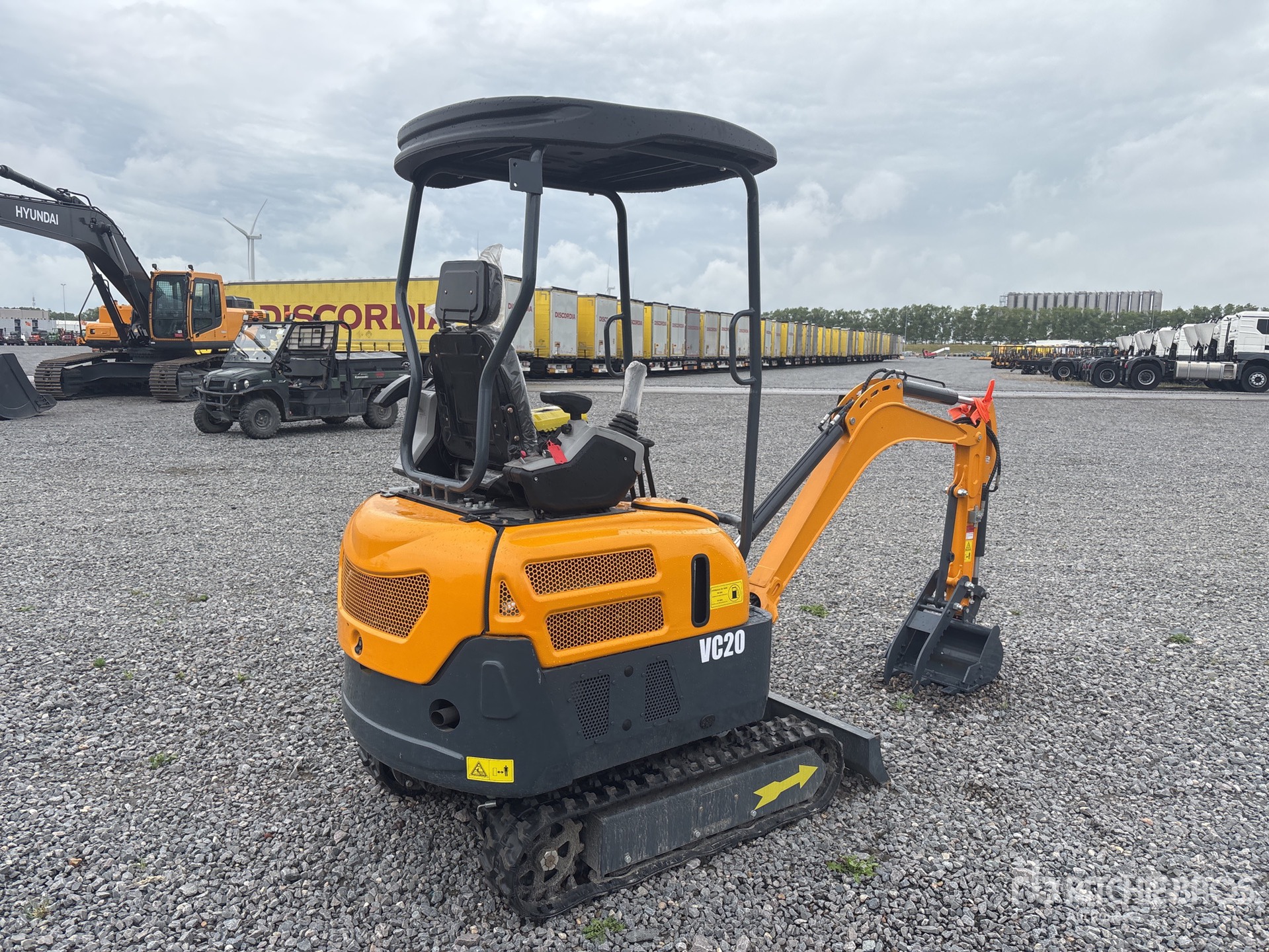 General Appearance with Picture, Right Rear Corner