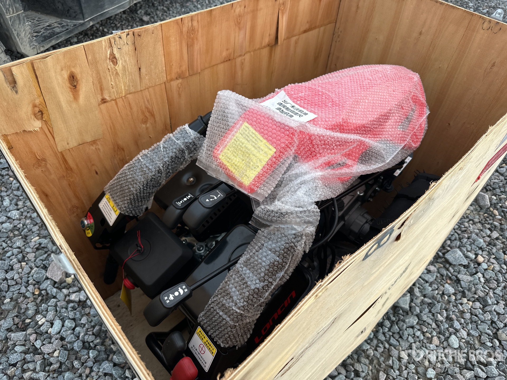 General Appearance with Picture, Right Rear Corner