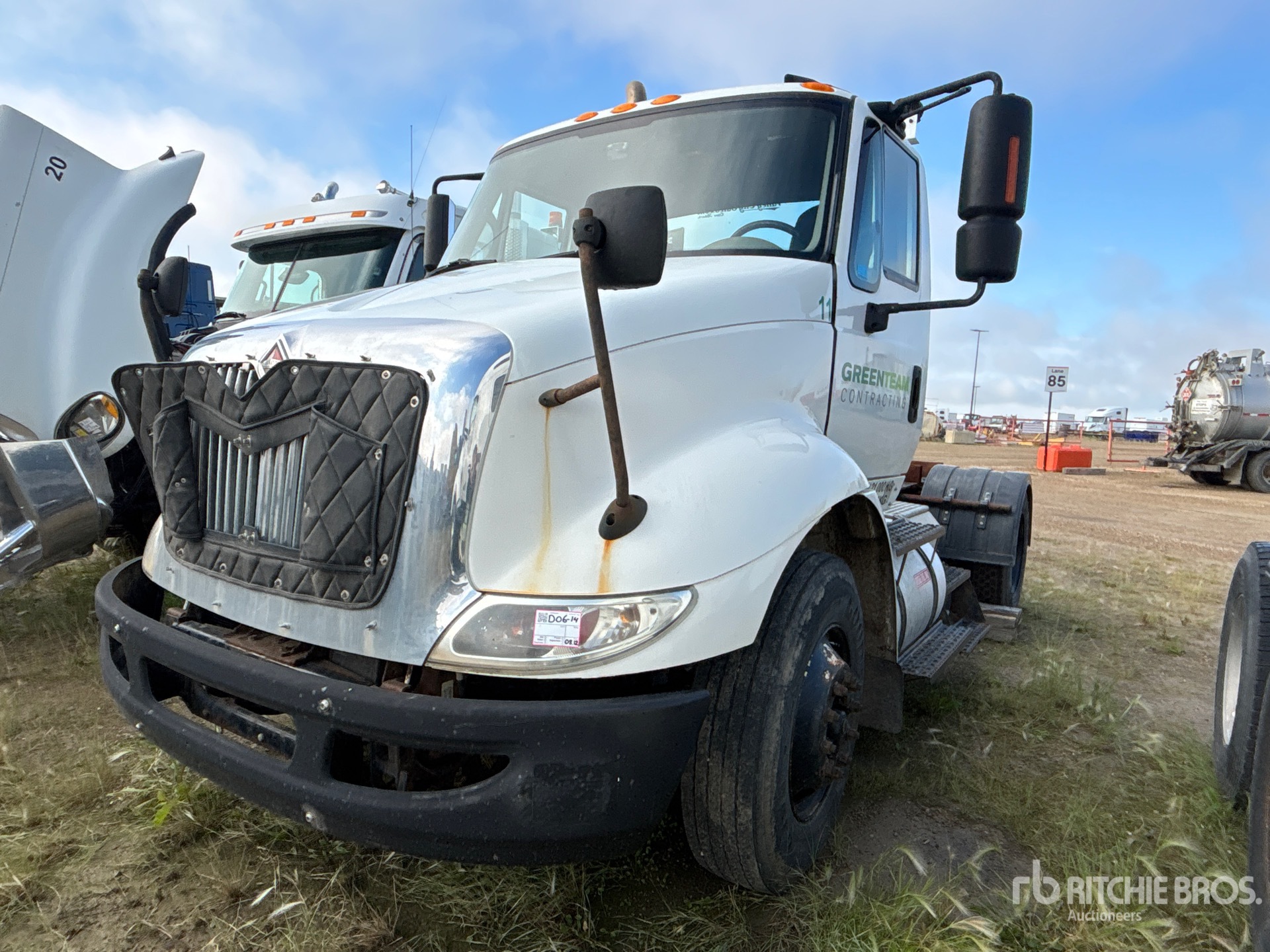 Photo of a 2010 International 8600