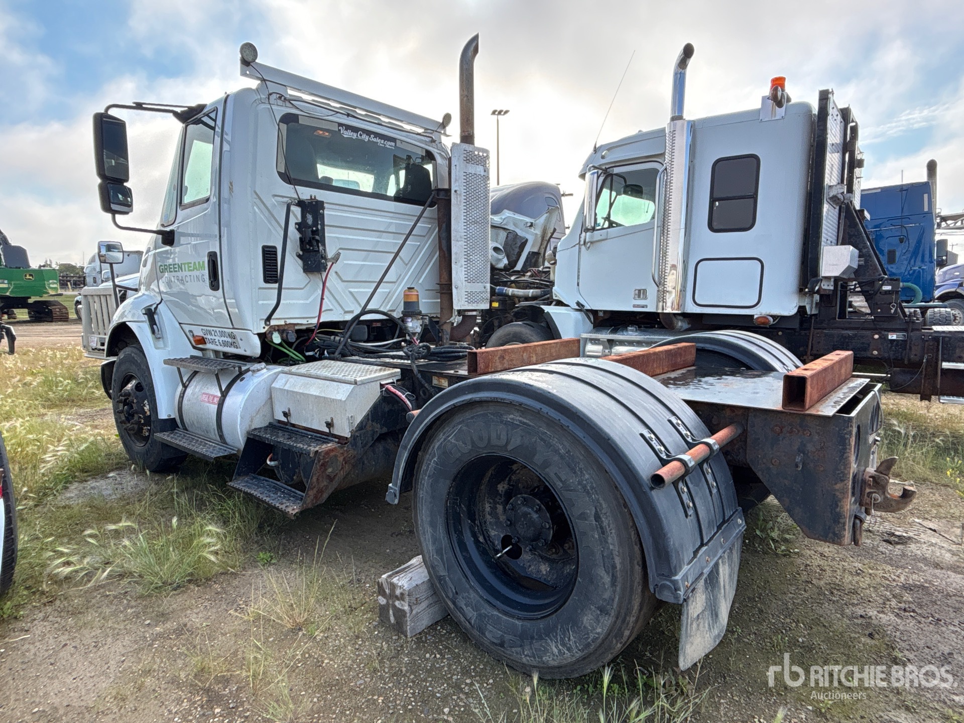 2010 International 8600