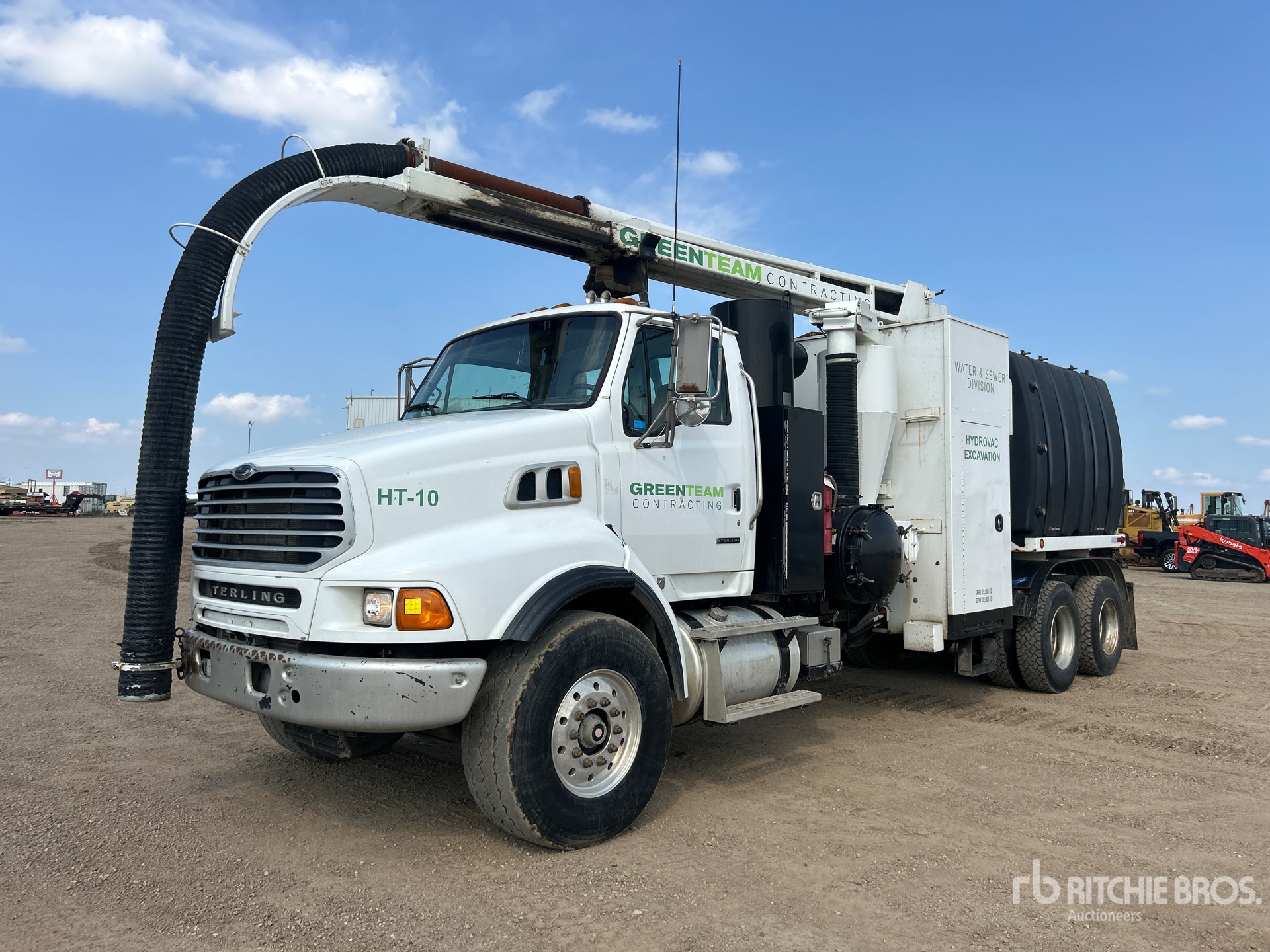 Photo of a 2009 Sterling L9500