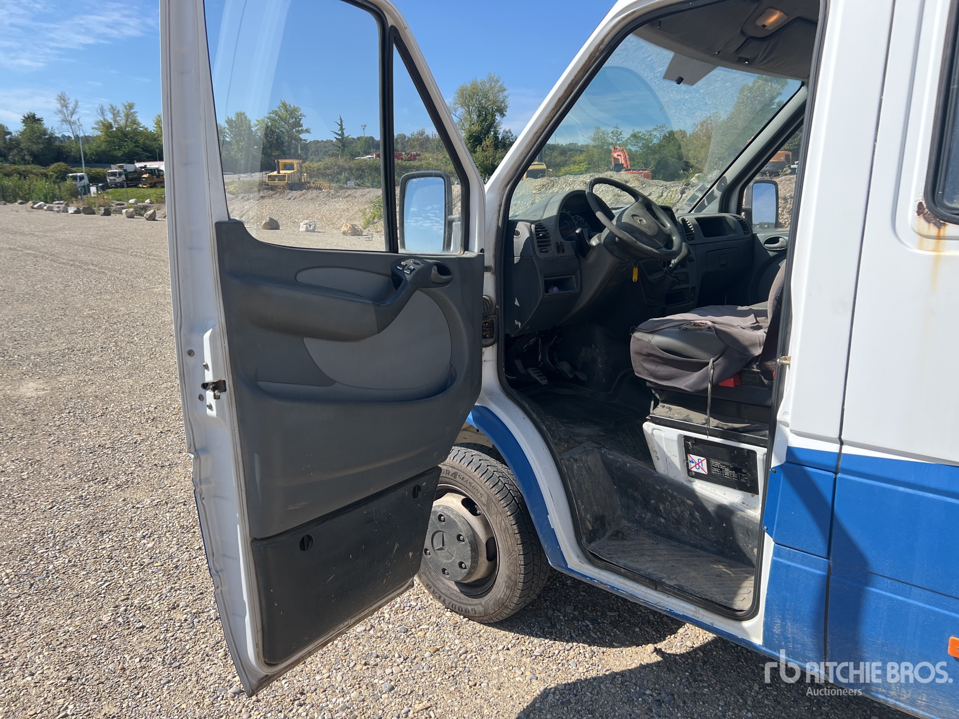 2002 Mercedes-Benz SPRINTER 413CDI