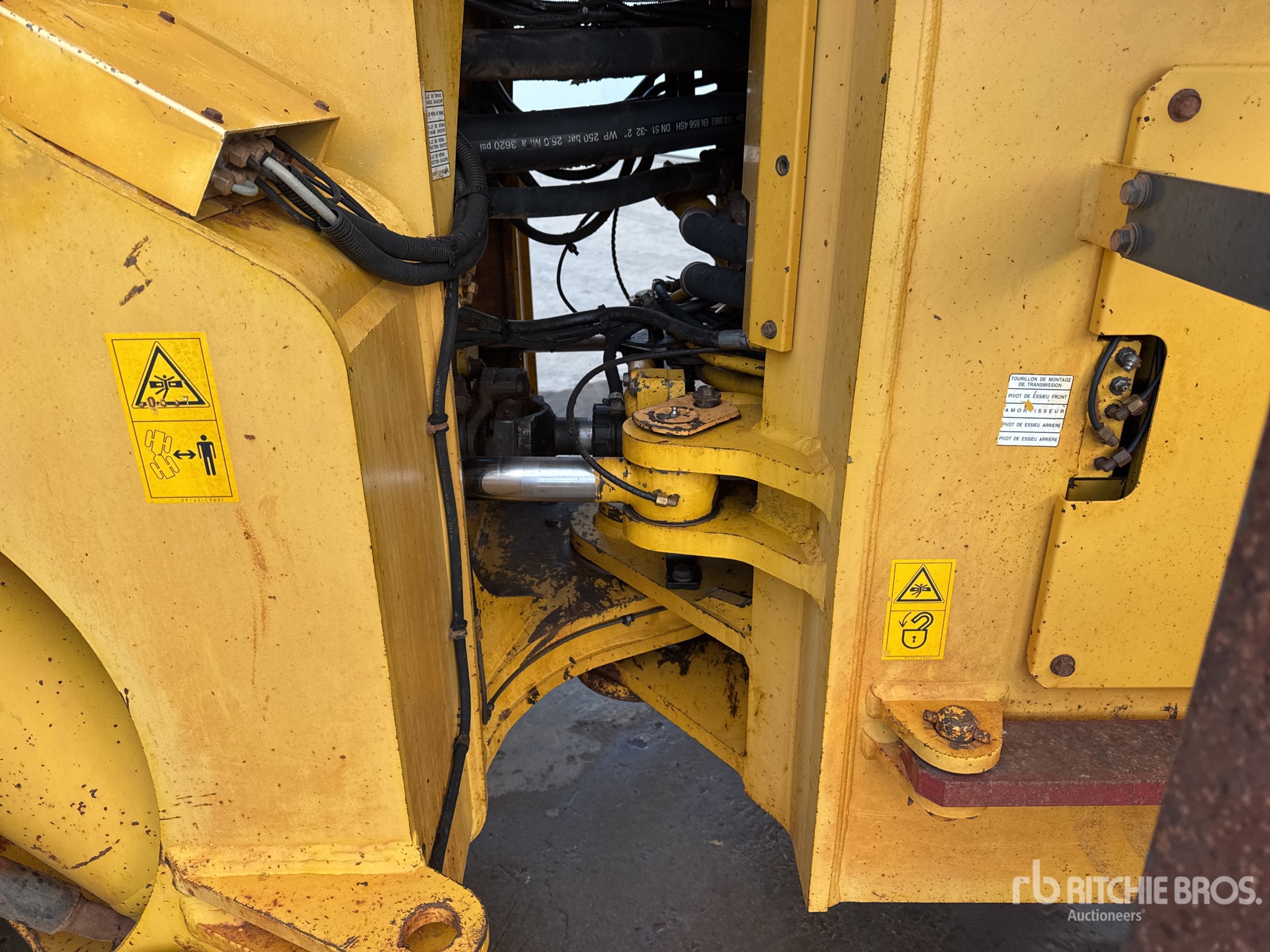 2000 Komatsu WA500-3