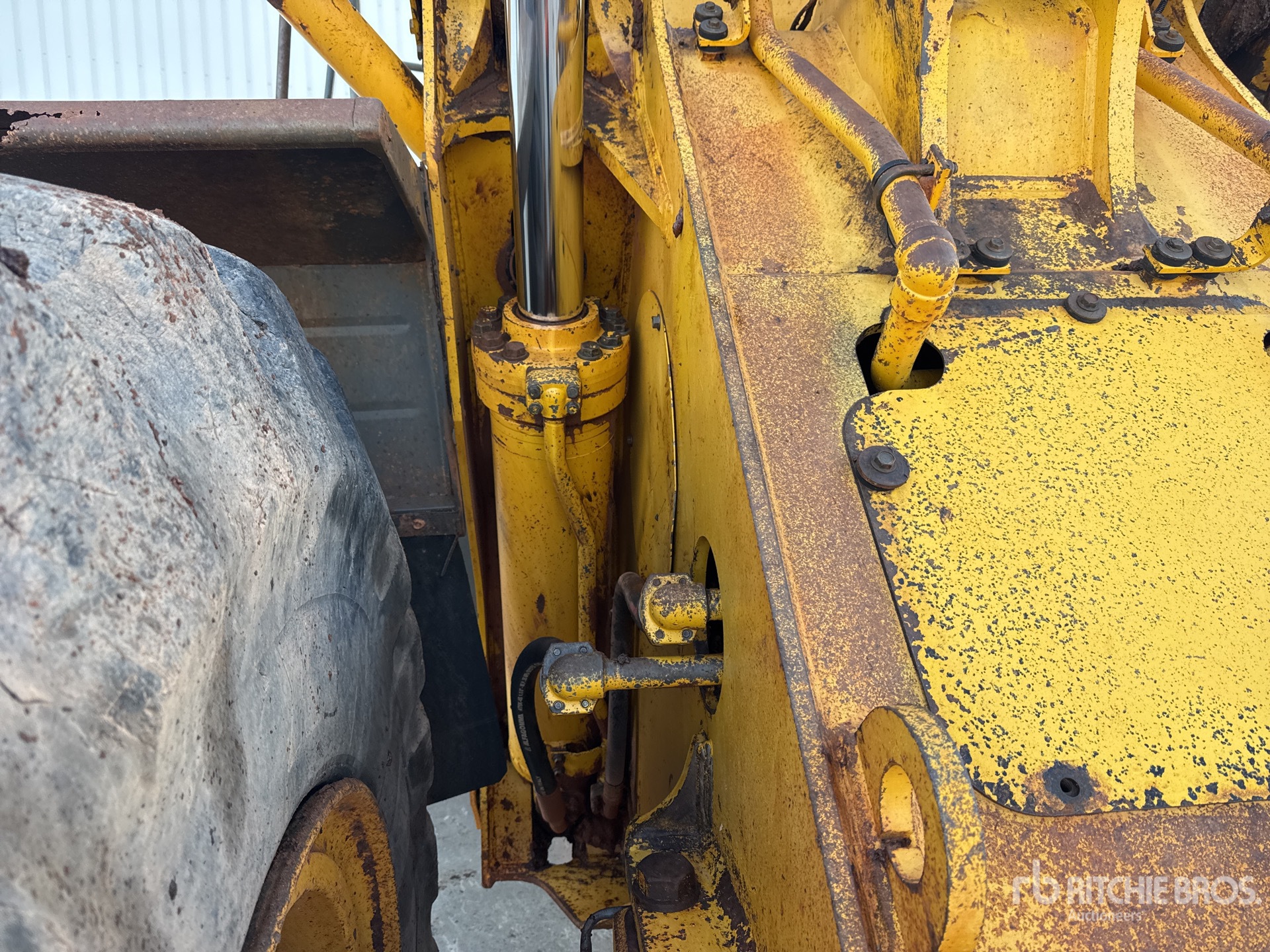 2000 Komatsu WA500-3