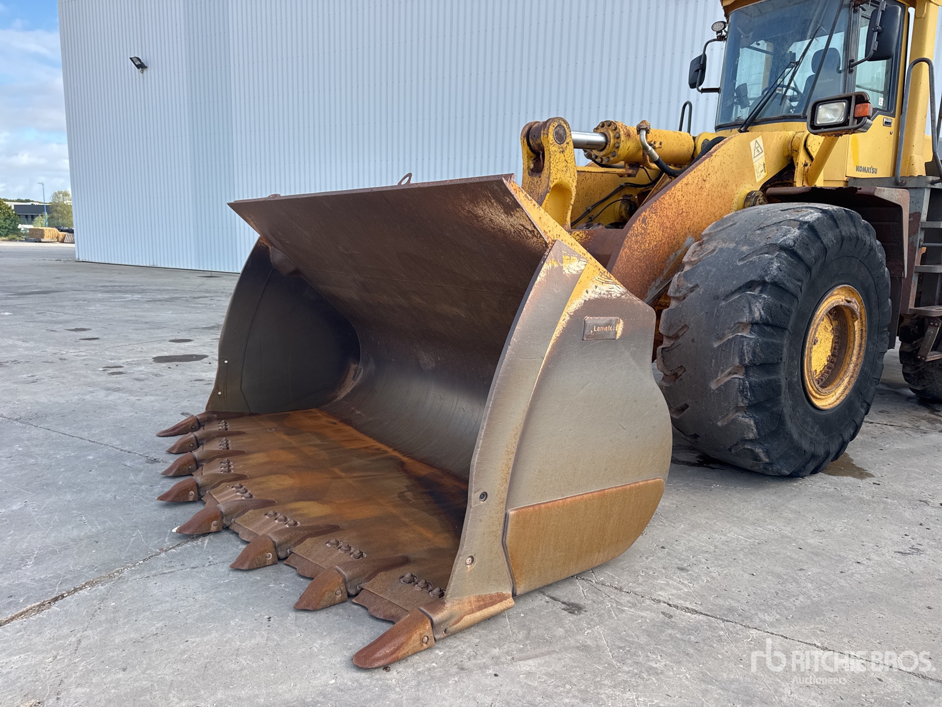 2000 Komatsu WA500-3