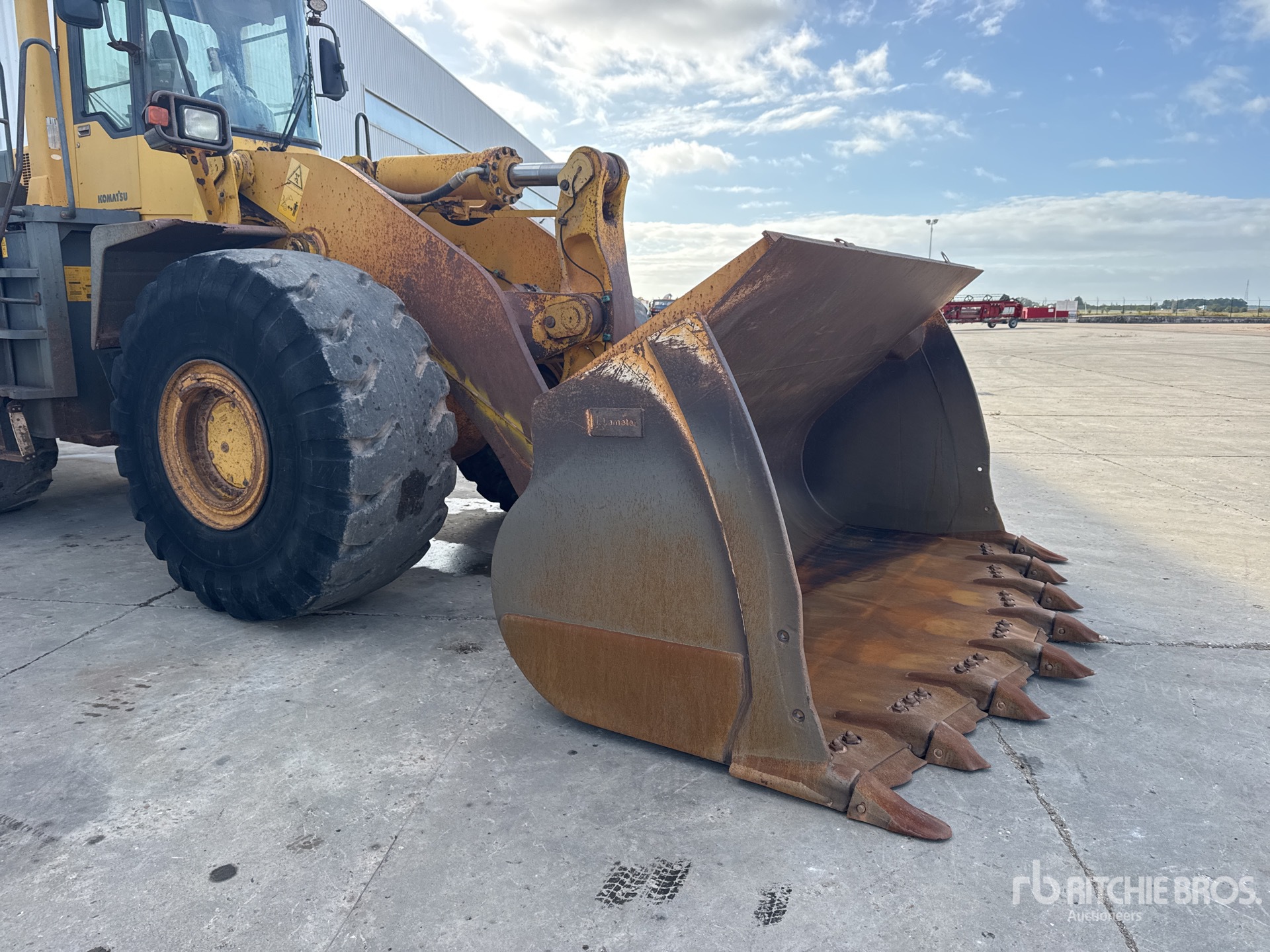 2000 Komatsu WA500-3