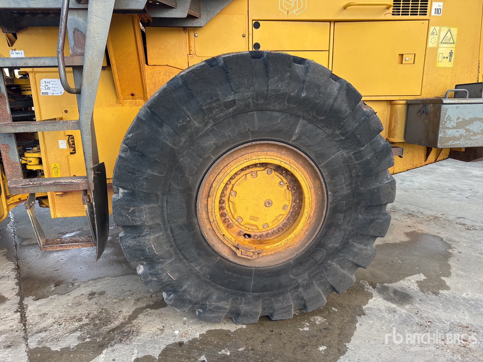 2000 Komatsu WA500-3