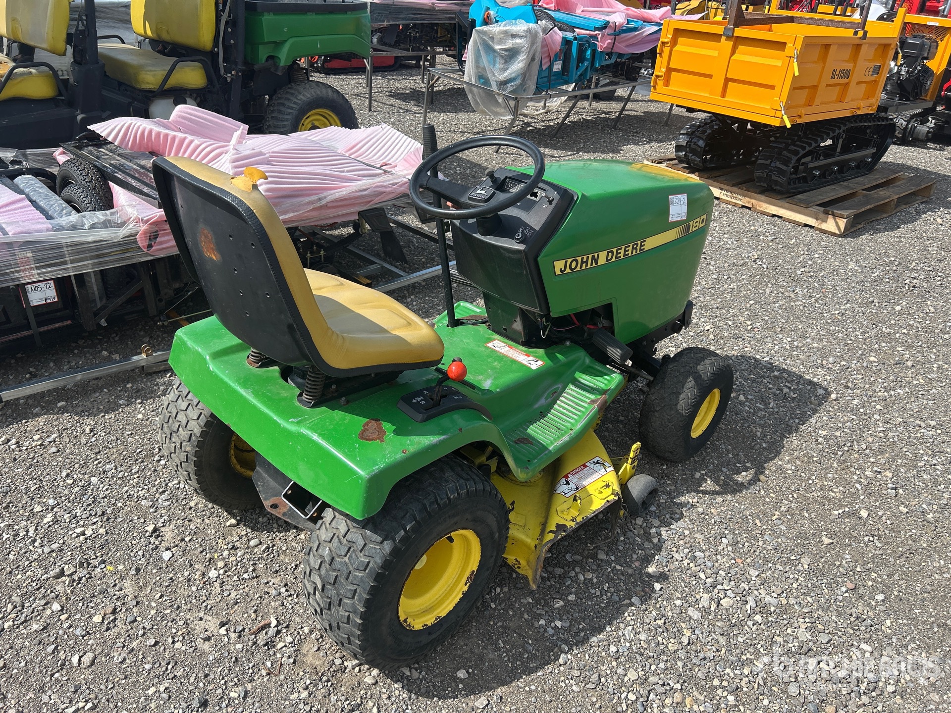 General Appearance with Picture, Right Rear Corner