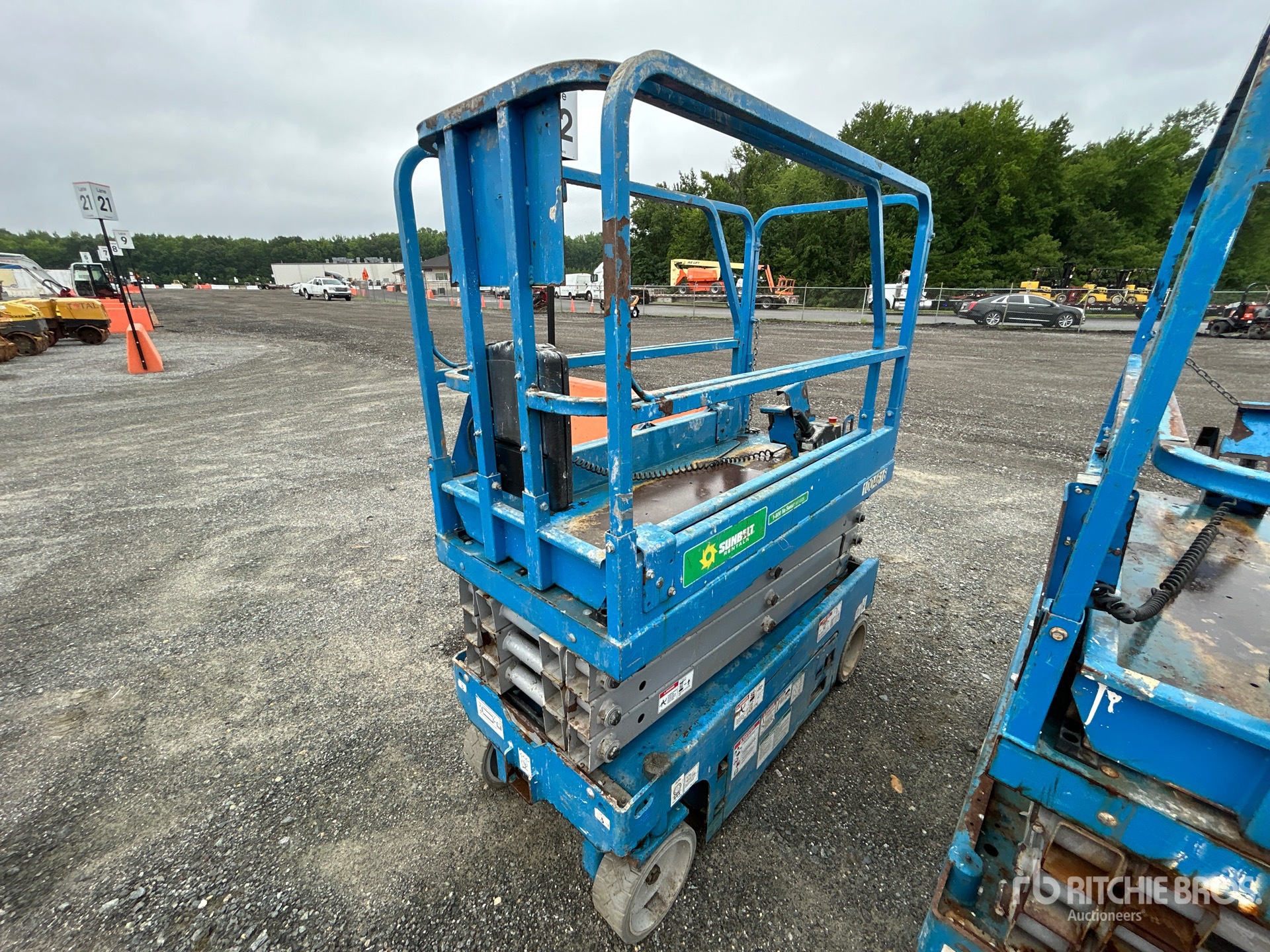 General Appearance with Picture, Left Front Corner