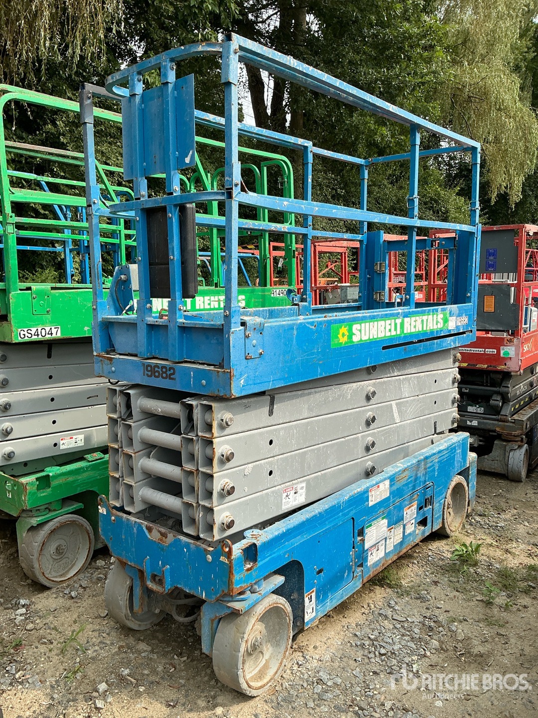 2017 Genie GS-3232