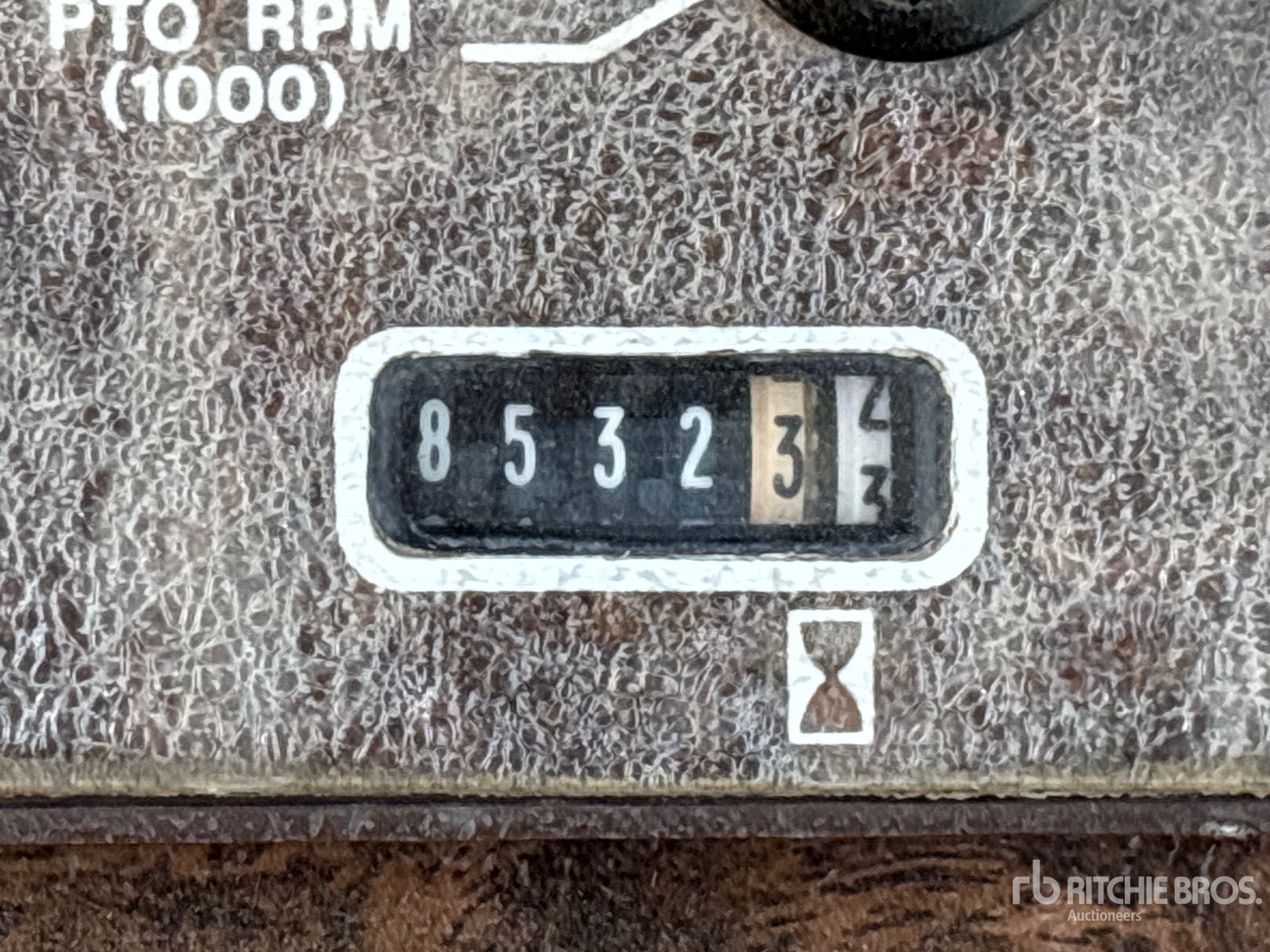 1982 Versatile 895