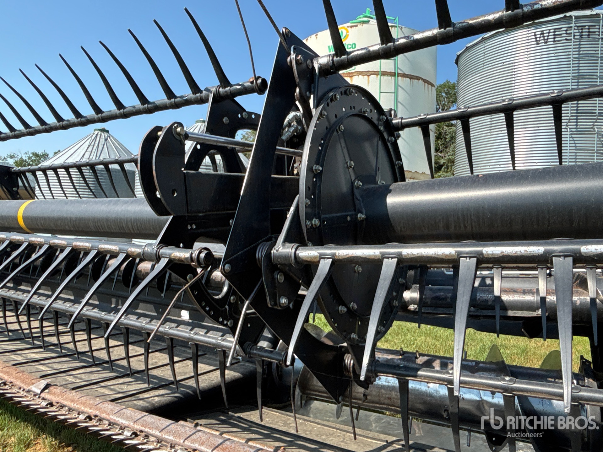 2011 Macdon FD70