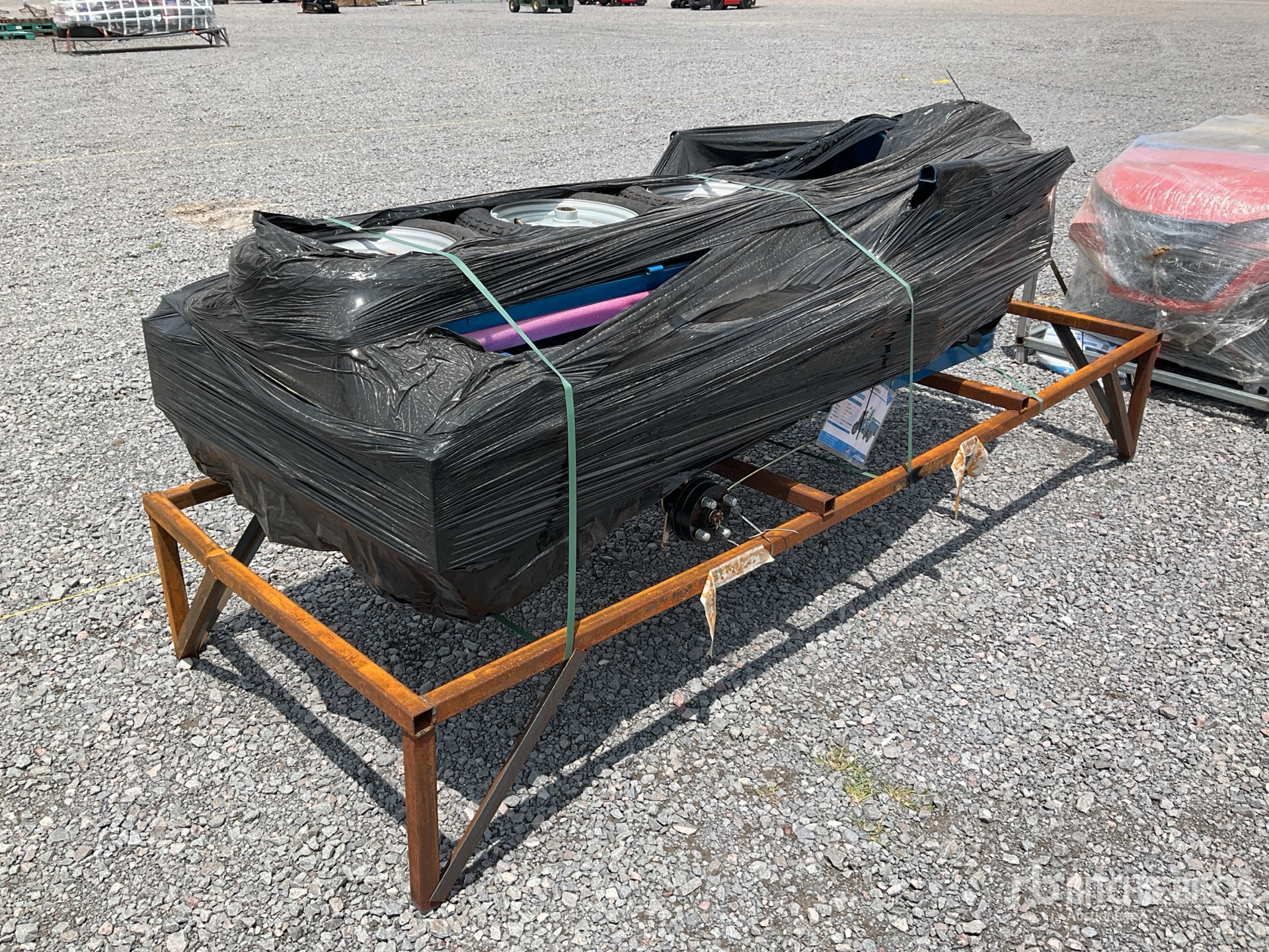 General Appearance with Picture, Right Rear Corner