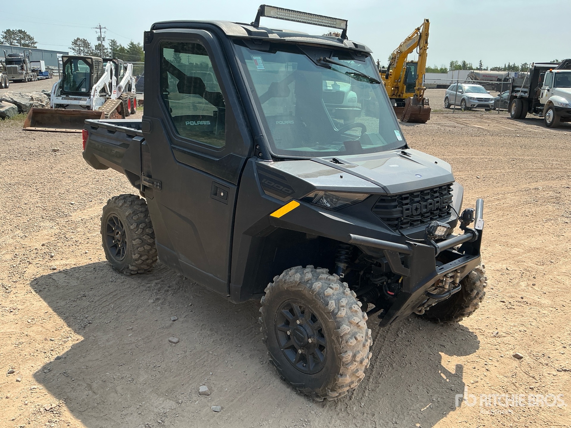 General Appearance with Picture, Right Front Corner