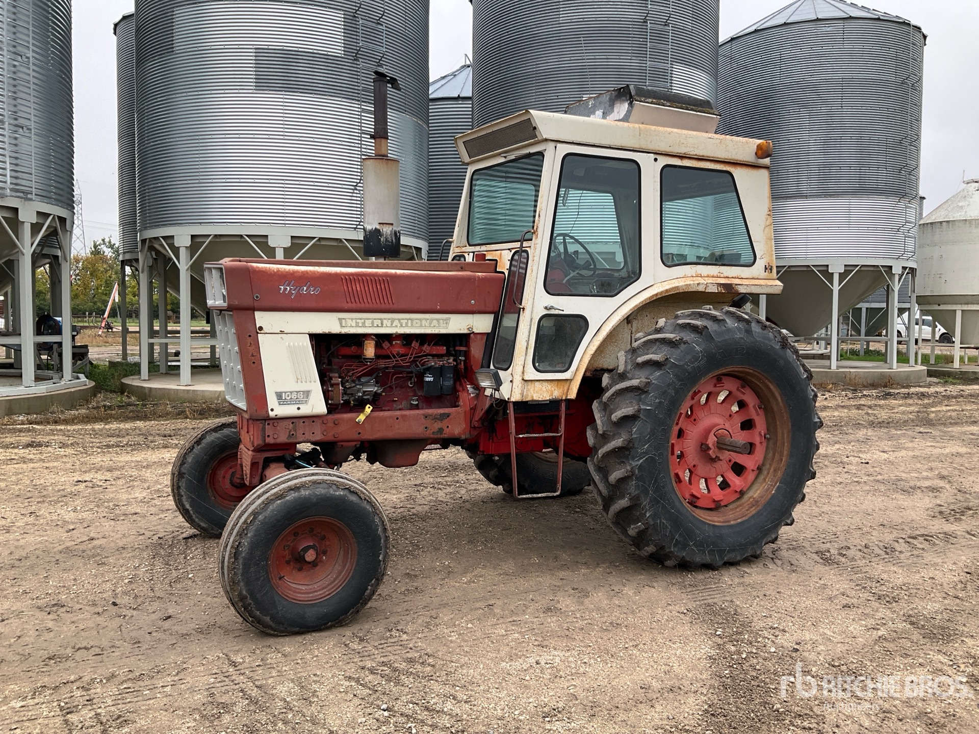 1974 International 1066