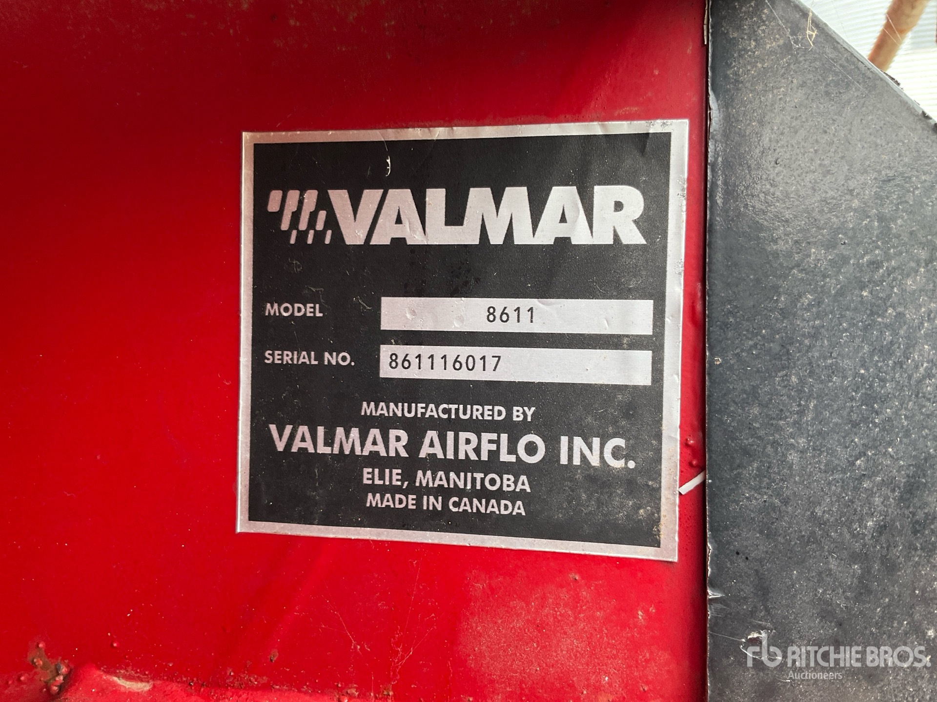 2016 Valmar 8611