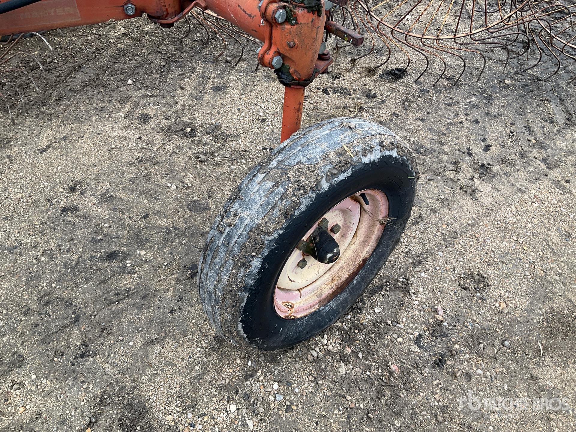 Vicon 20 ft 6 Wheel