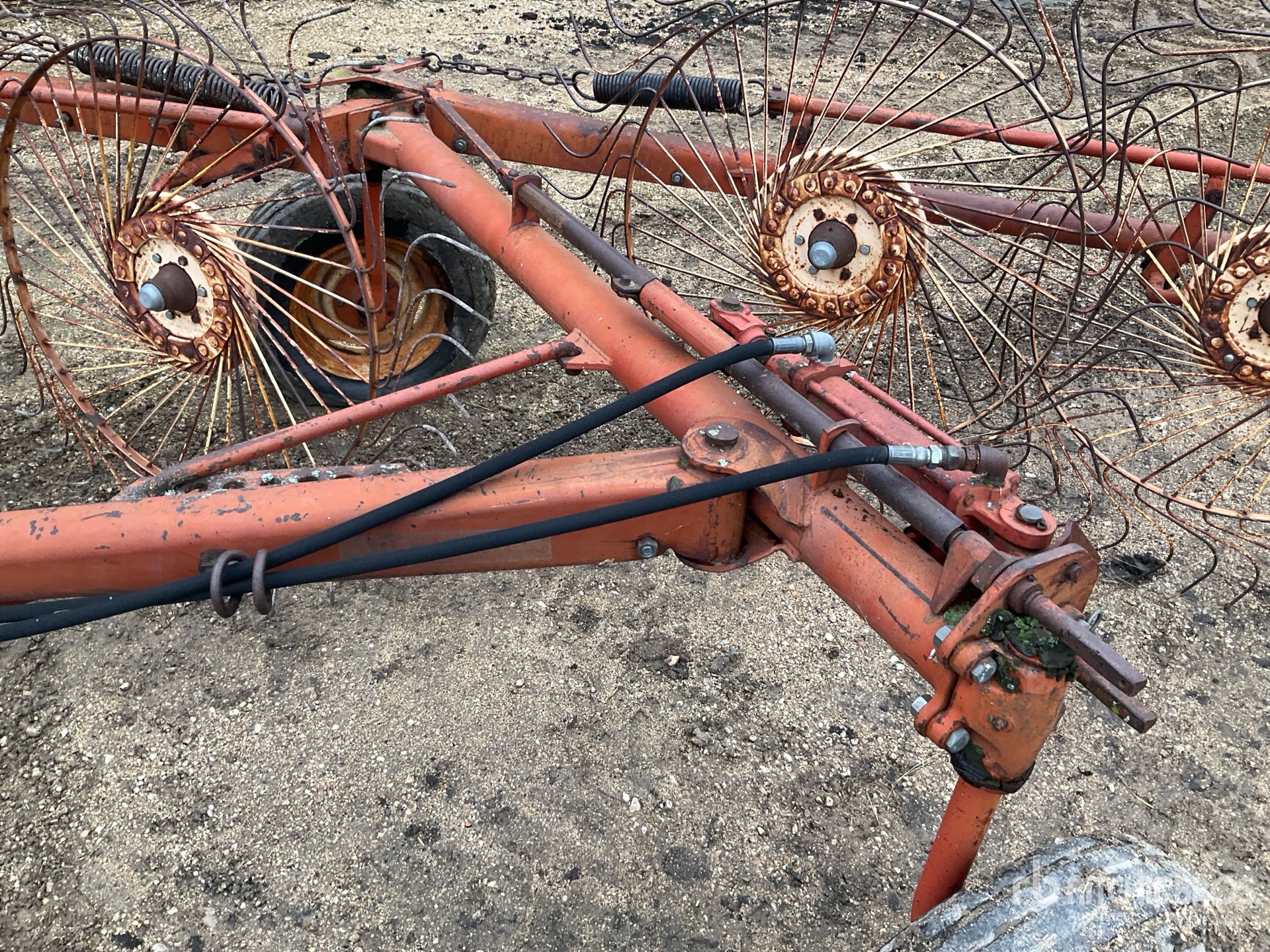 Vicon 20 ft 6 Wheel