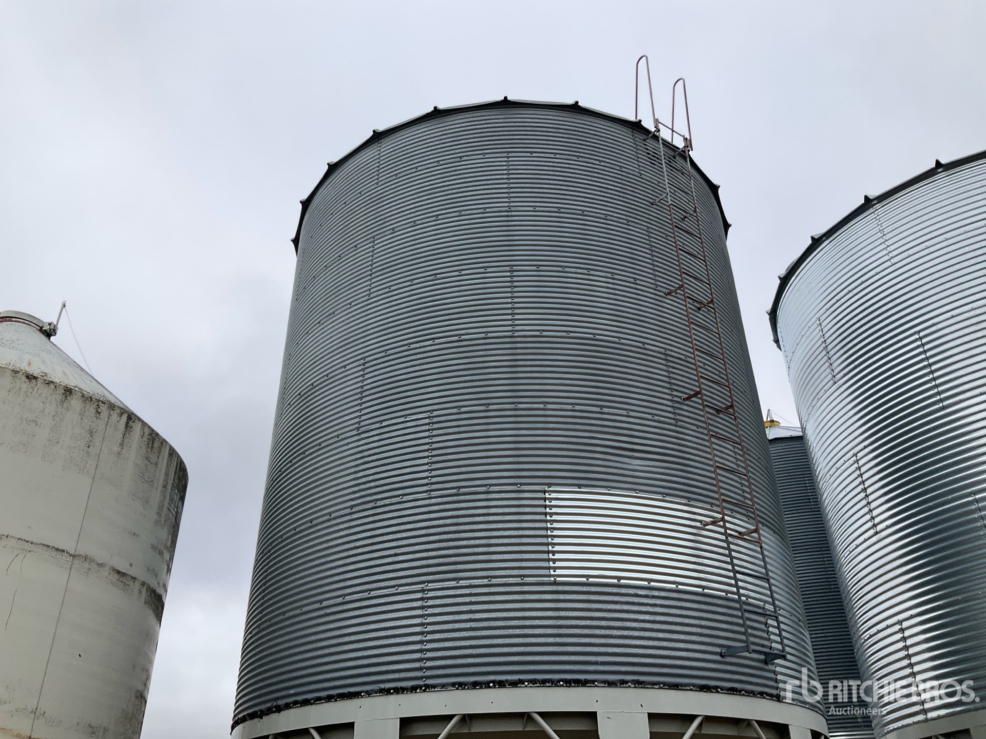 Westeel +/- 5500 bu 8 Ring Hopper