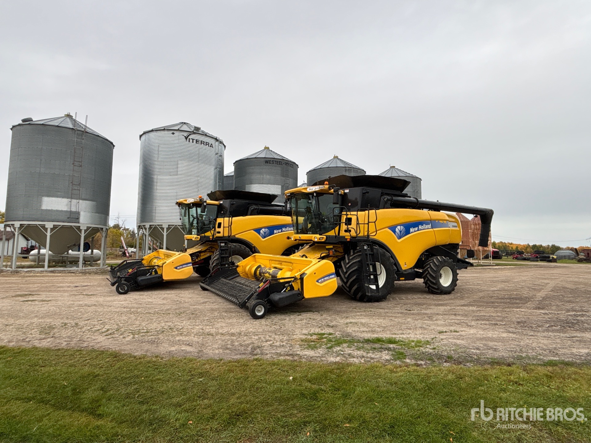 2012 New Holland CX8080
