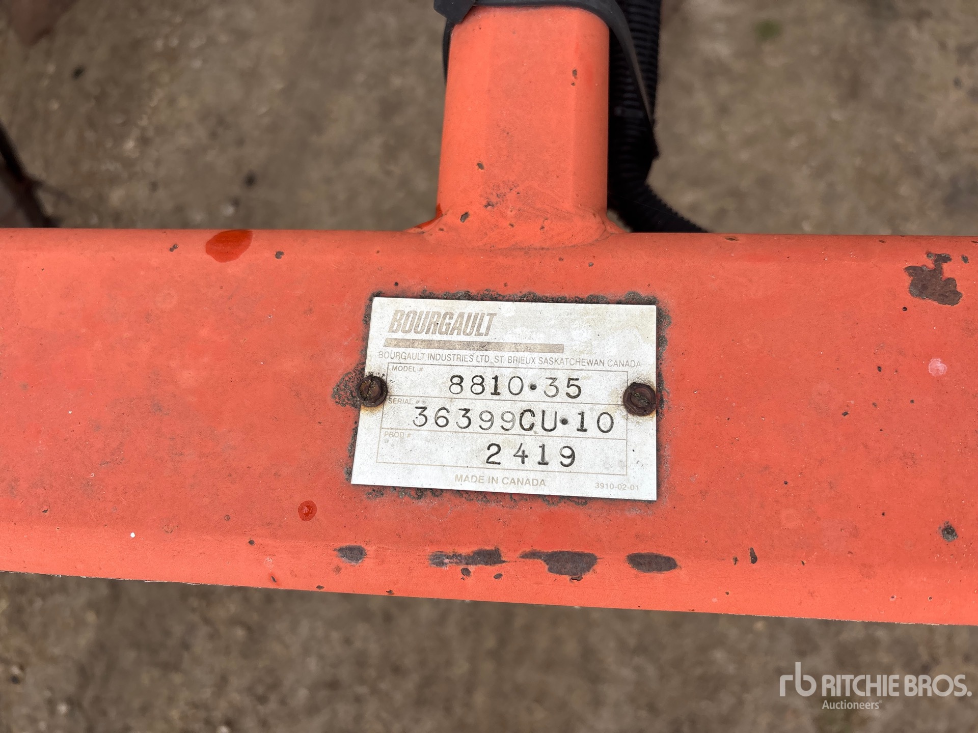 2010 Bourgault 8810