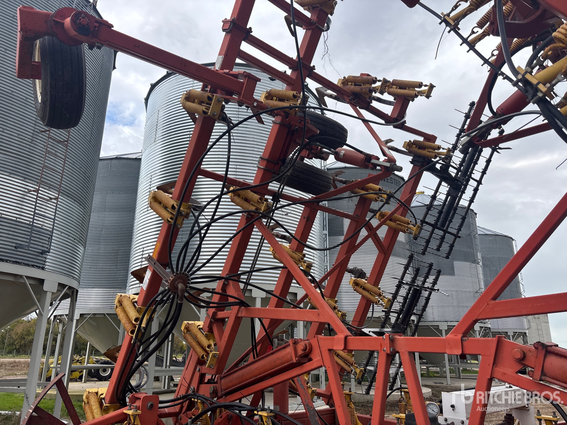 2010 Bourgault 8810