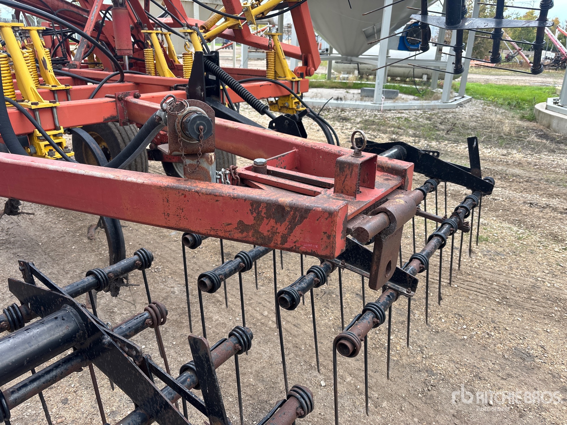 2010 Bourgault 8810