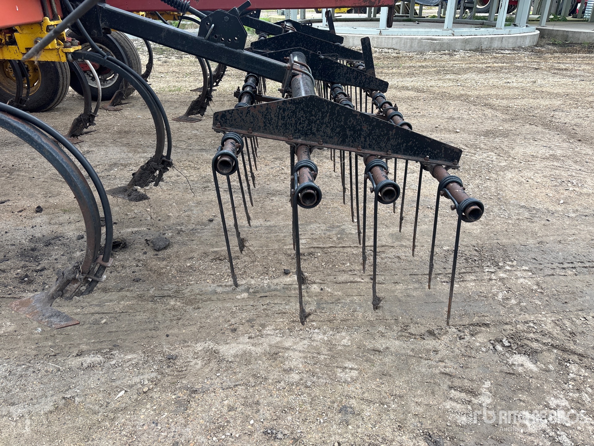 2010 Bourgault 8810