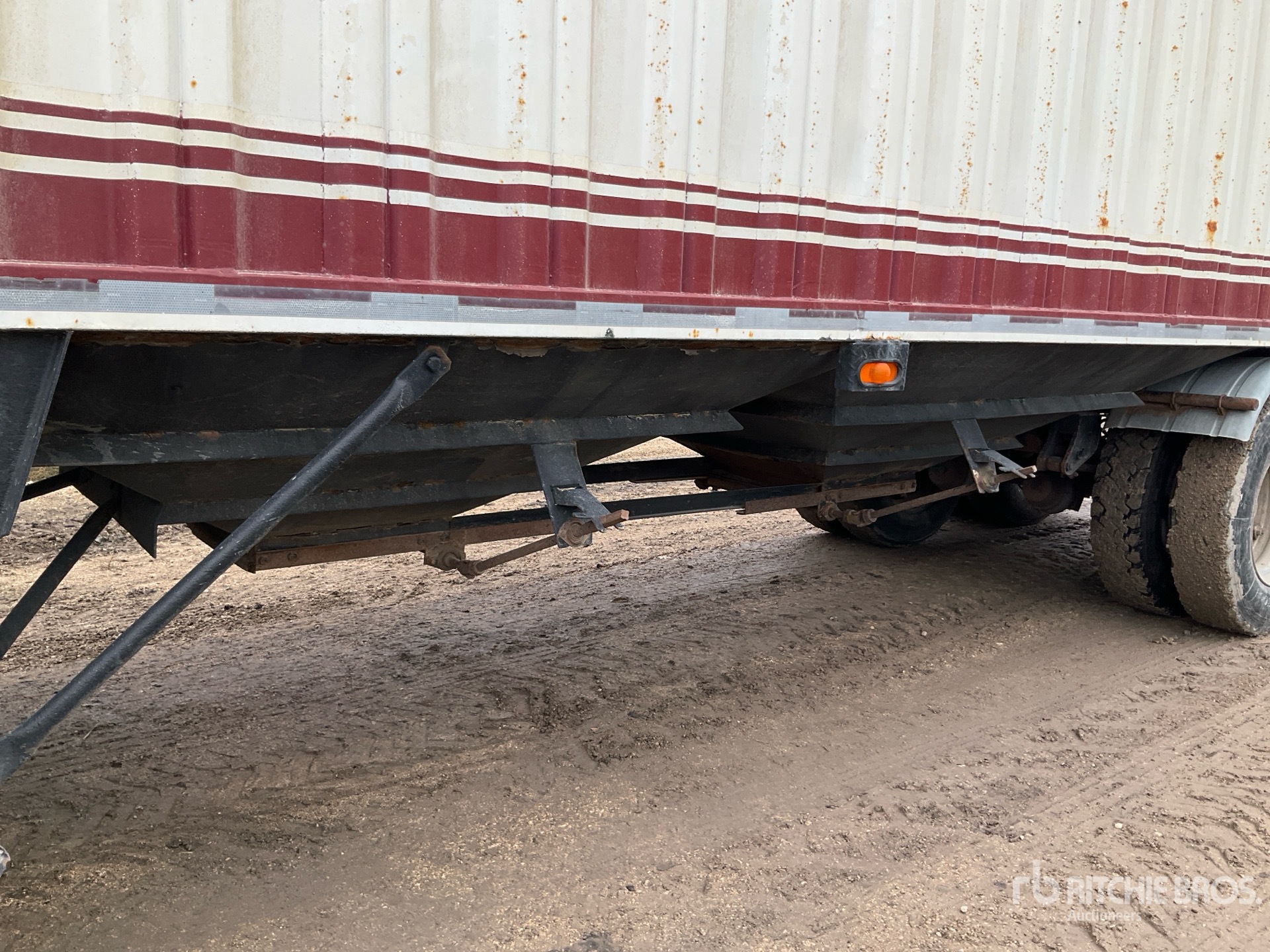 1993 Load King 30 ft T/A