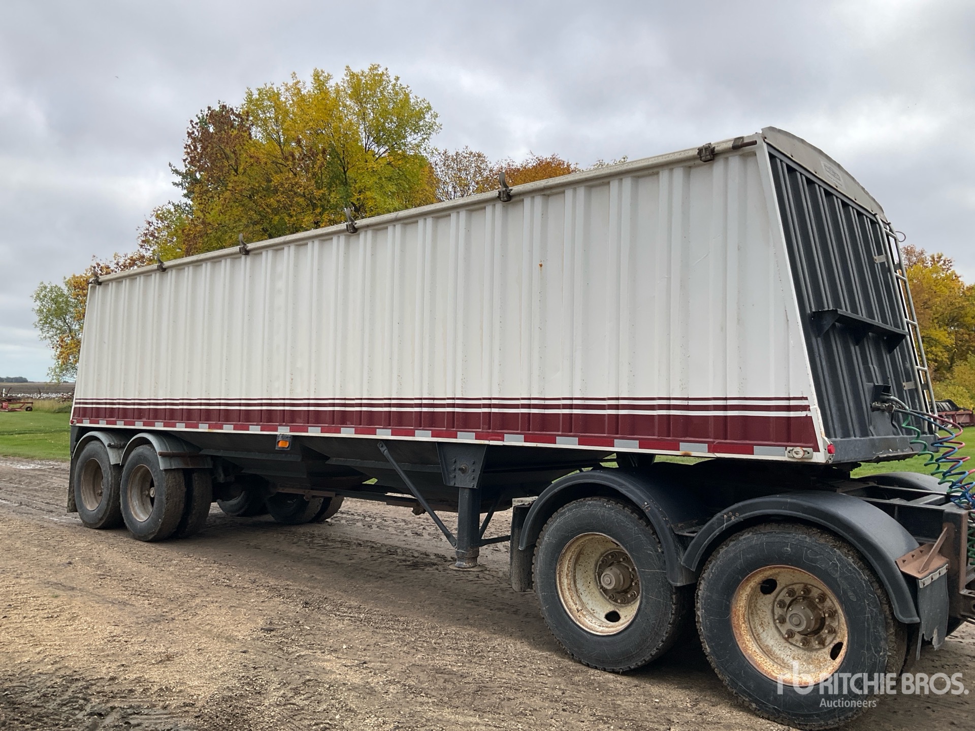1993 Load King 30 ft T/A