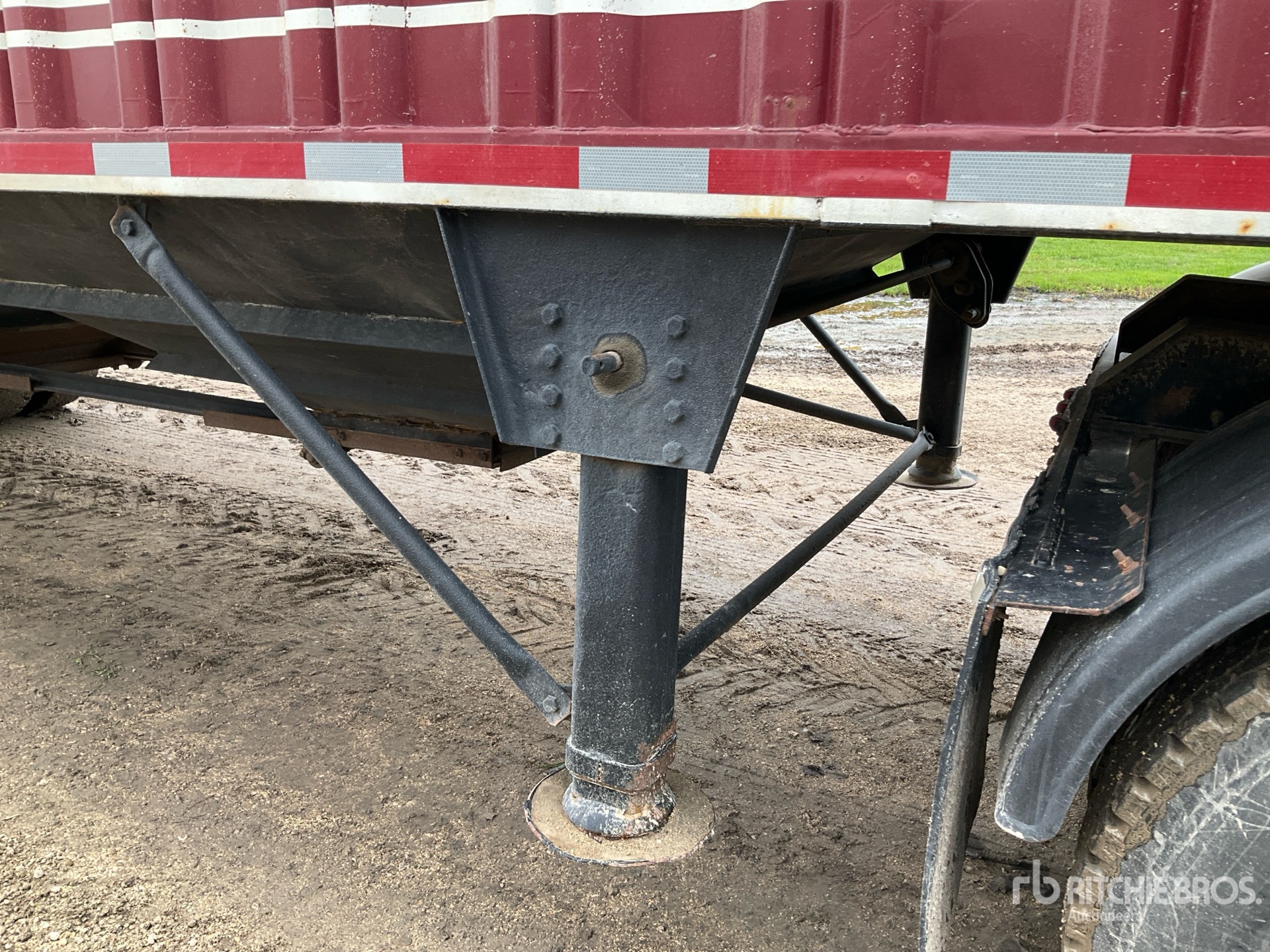 1993 Load King 30 ft T/A