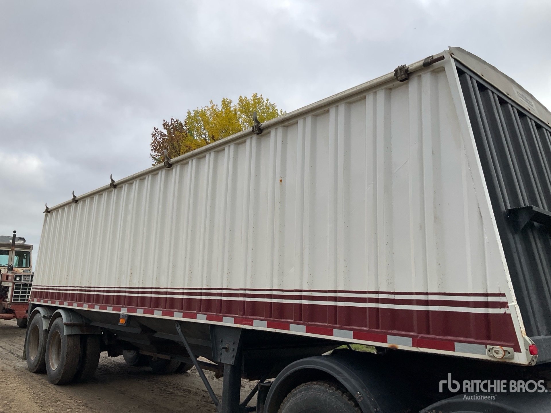 1993 Load King 30 ft T/A