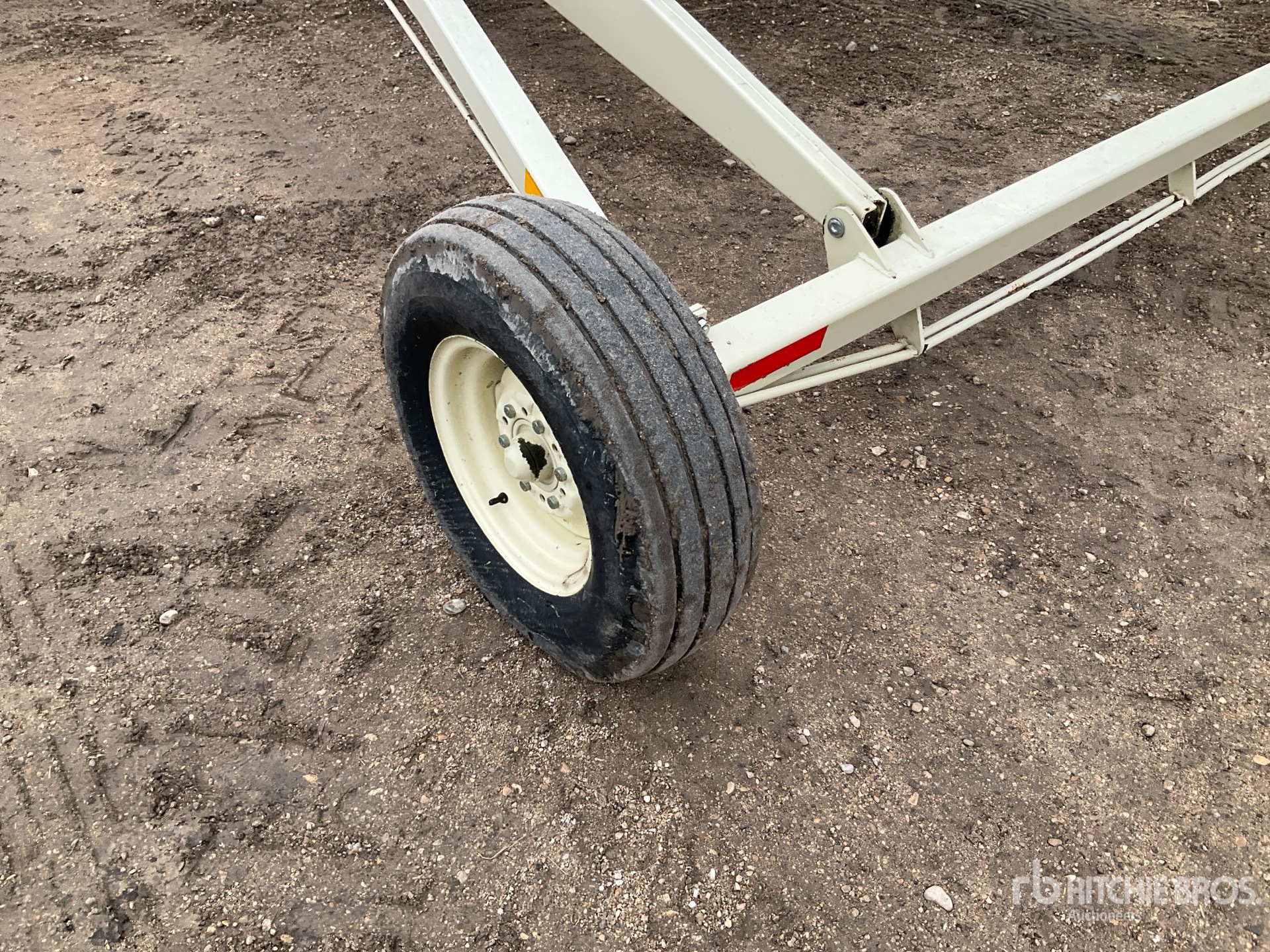 2008 Farm King 1370